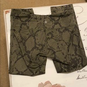 Lululemon Wunder Under